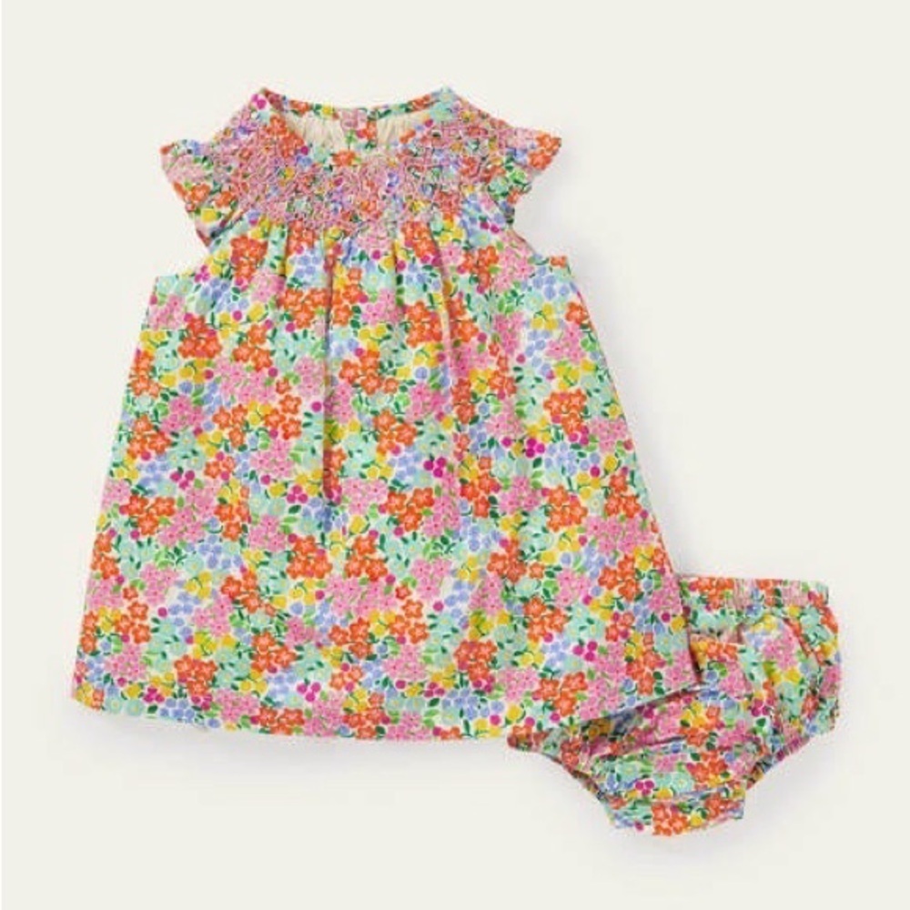Baby Boden Smocked Woven Dress
Ivory Tropical Floral 9/12m